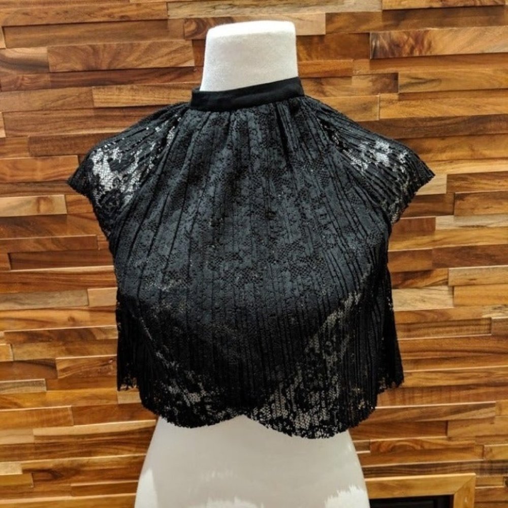 Kimchi Blue black lace crop top - S